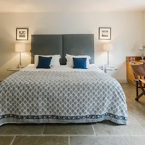 4* Inn The White Swan